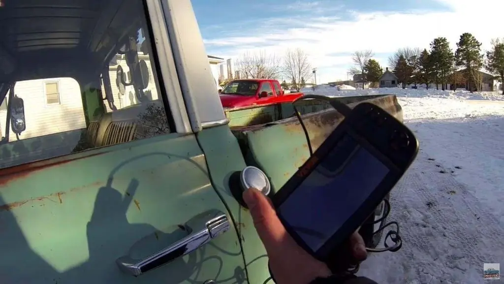 How_to_Inspect_Your_Fuel_Tank_with_an_E