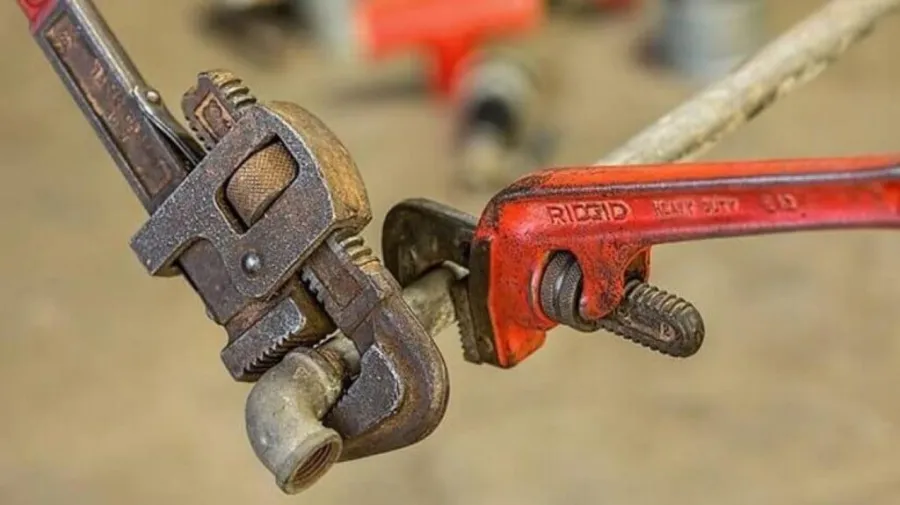 best-adjustable-plumbers-wrench-b-10798