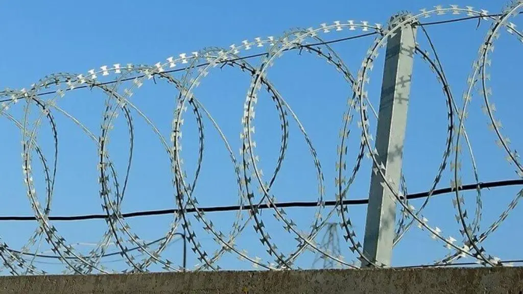best-barbed-razor-wire-b-10138