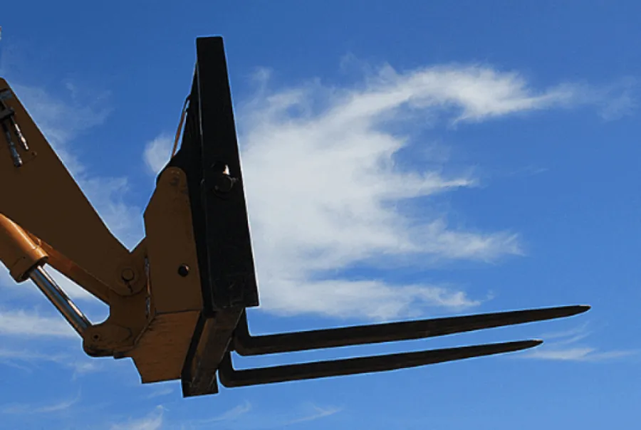 guide-to-clamp-on-tractor-pallet-forks-for-front-