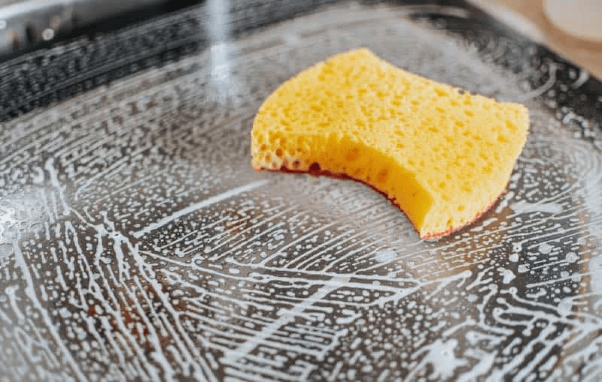 how to clean a flat iron grill