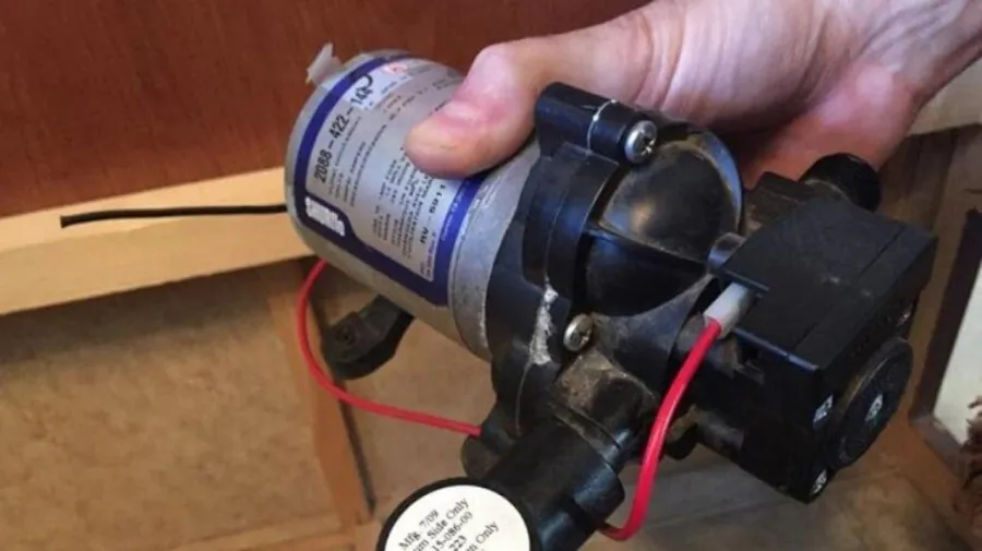 quiet-rv-water-pump-b-11090
