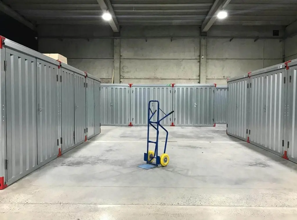 Hand truck vs trailer dolly