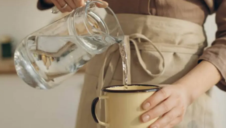 Pouring and cooking with distilled water