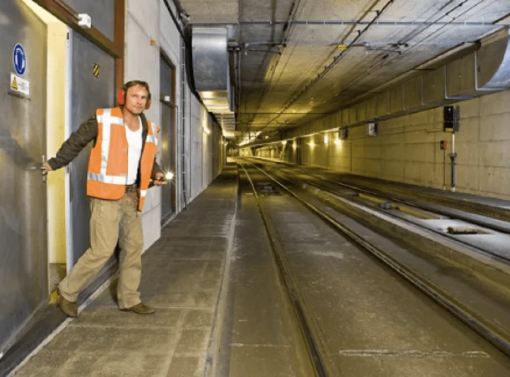 How many lumens do I need in a flashlight