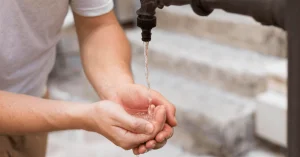 How to replace an outdoor faucet