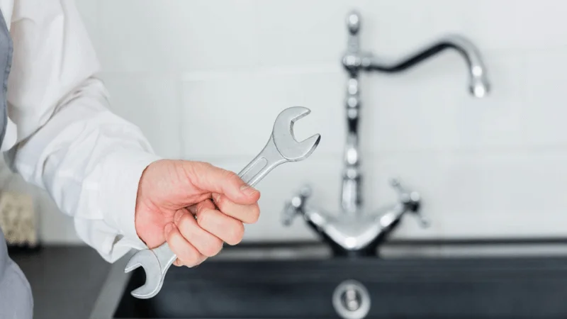 safety tips and precautions to replace an outdoor faucet