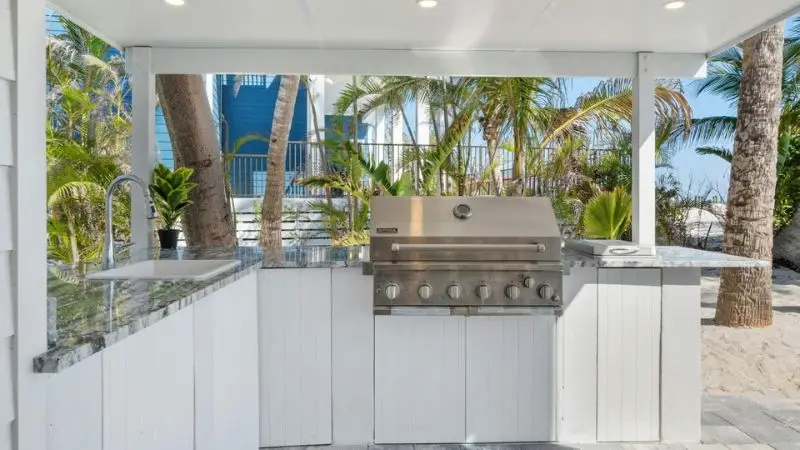 versatile outdoor kitchen ideas