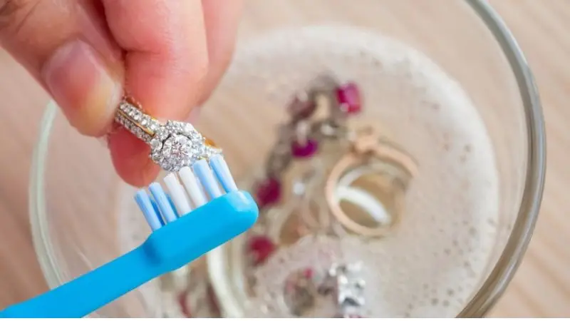 How to Clean Jewelry with an Ultrasonic Cleaner