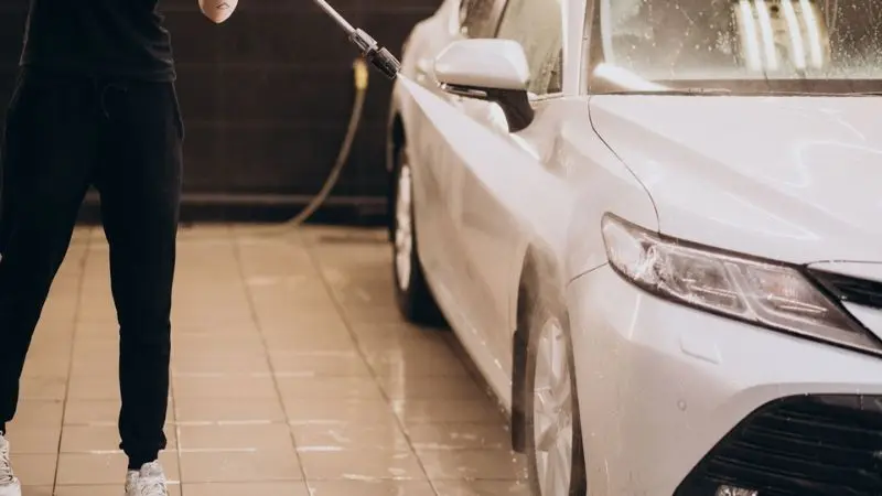 How to wash the car body