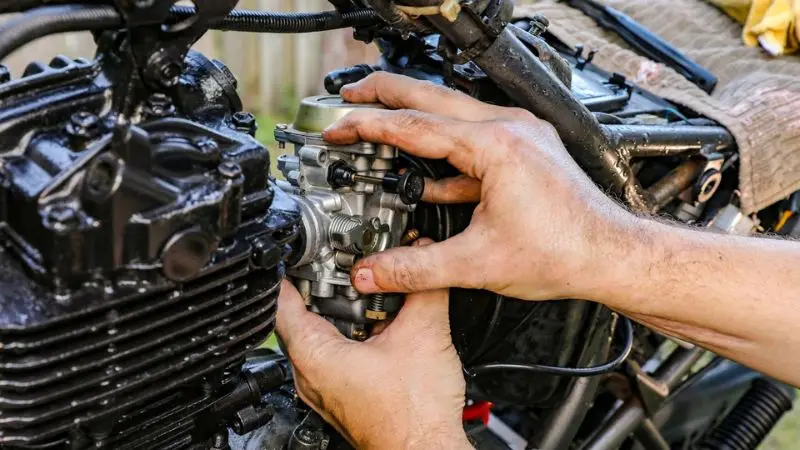 disassembly and pre-cleaning of carburetor