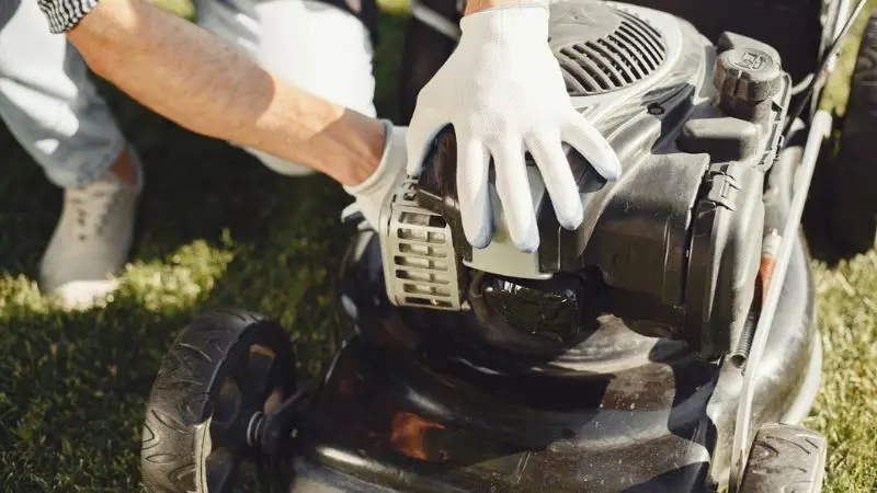  maintenance tips for lawn sweeper