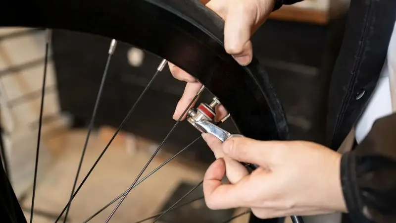 How to install an innertube on a garden cart