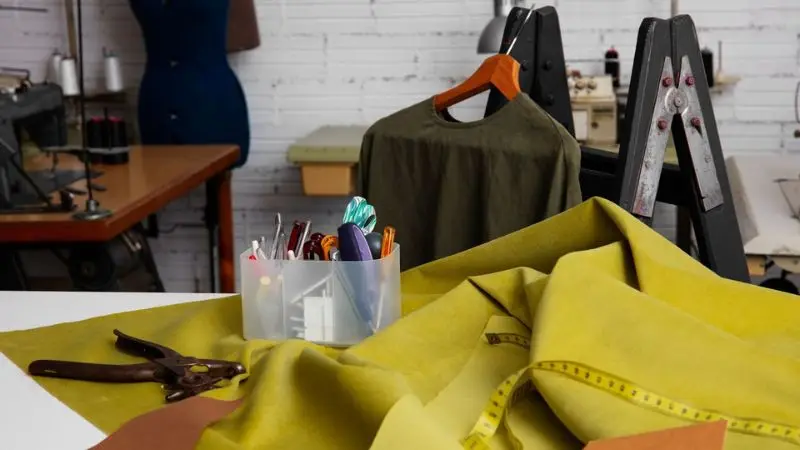 How to prepare materials for a heat press machine