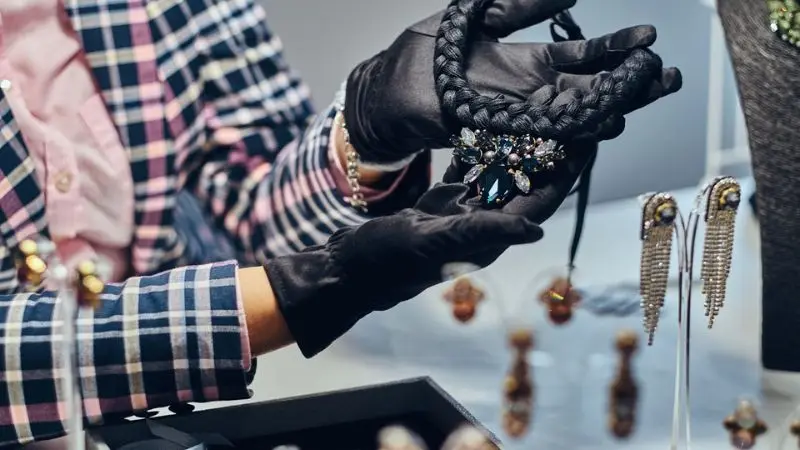 How to clean different types of jewellery