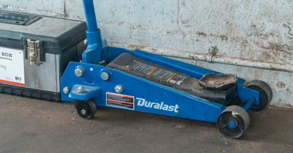 how much to install pneumatic jack in car