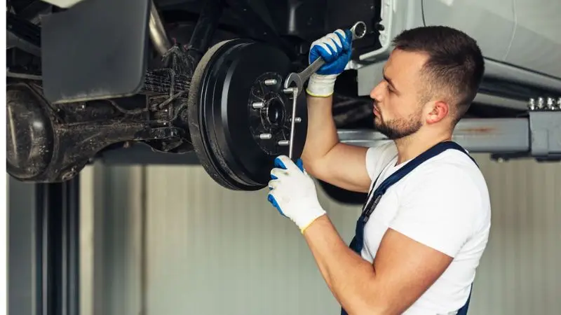 step-by-step guide to use the socket set for lug nuts