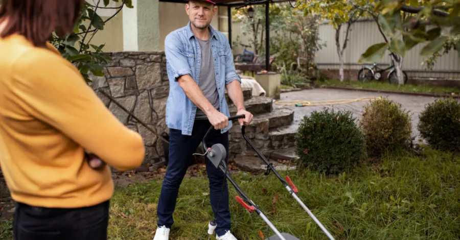 how to keep your lawn green