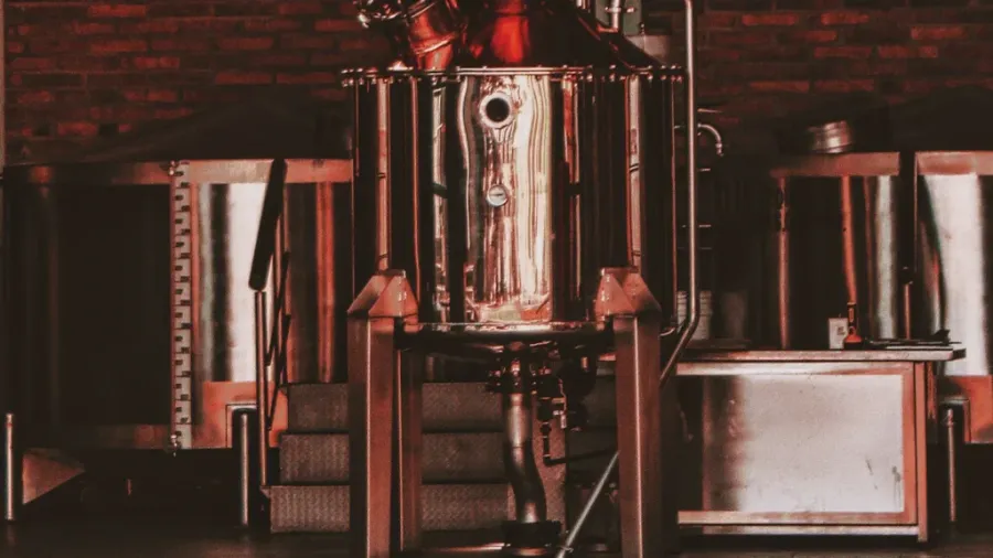 alcohol distiller