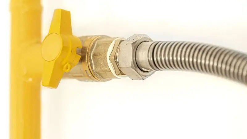 What is an air hose reel swivel fitting