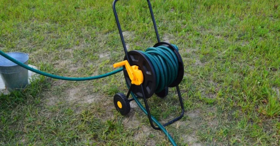 diy garden hose reel