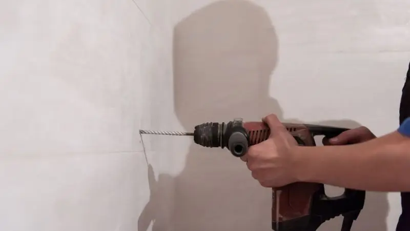  How to drill pilot holes for your towel rack