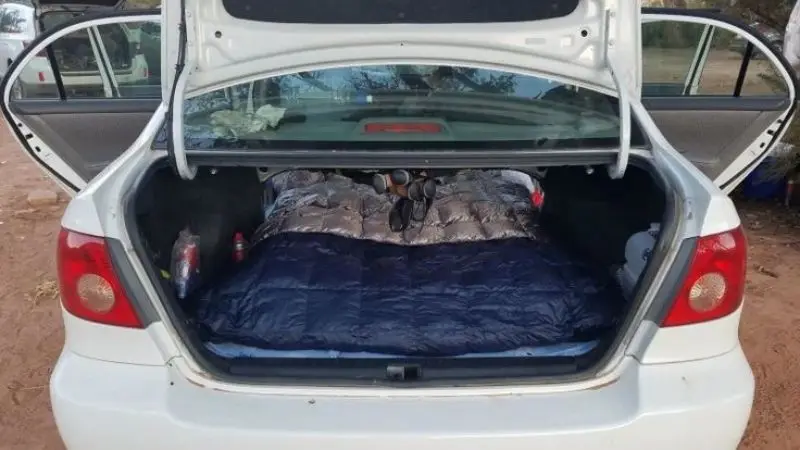 How to stay warm in a car at night