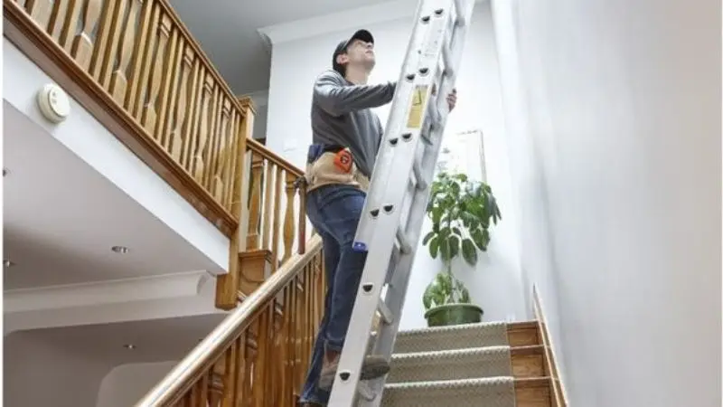 Safety Tips for using a ladder
