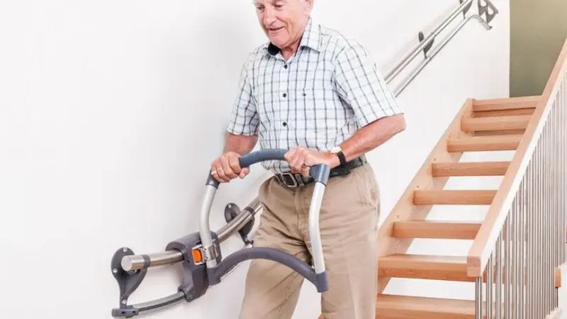 Safety features of ladders for elders