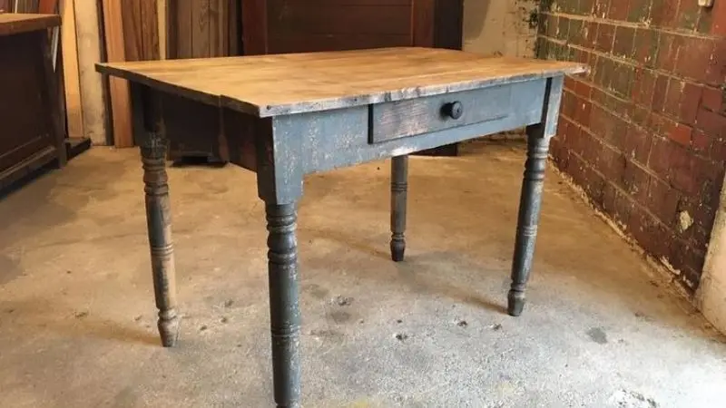 Classical kitchen work table