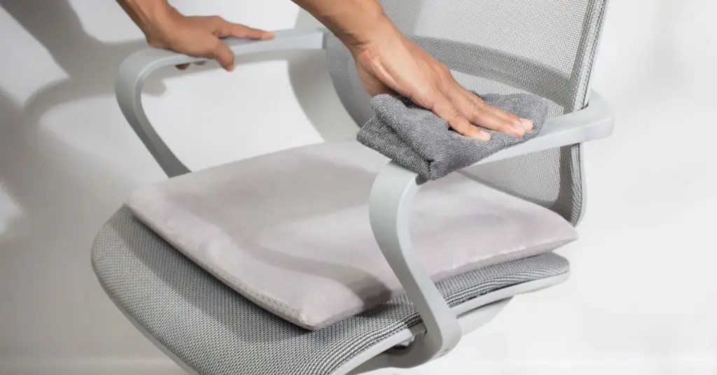 heavy-duty garage stool