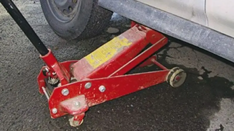 Best floor jack for cars