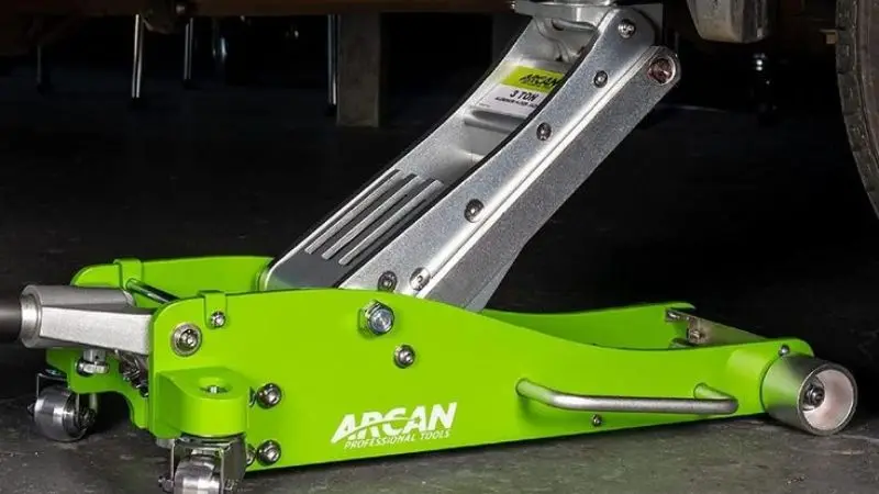 safely jack up a car