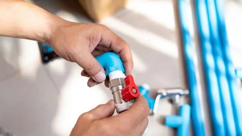 How to choose and prepare the right fittings of PEX tubing for water supply