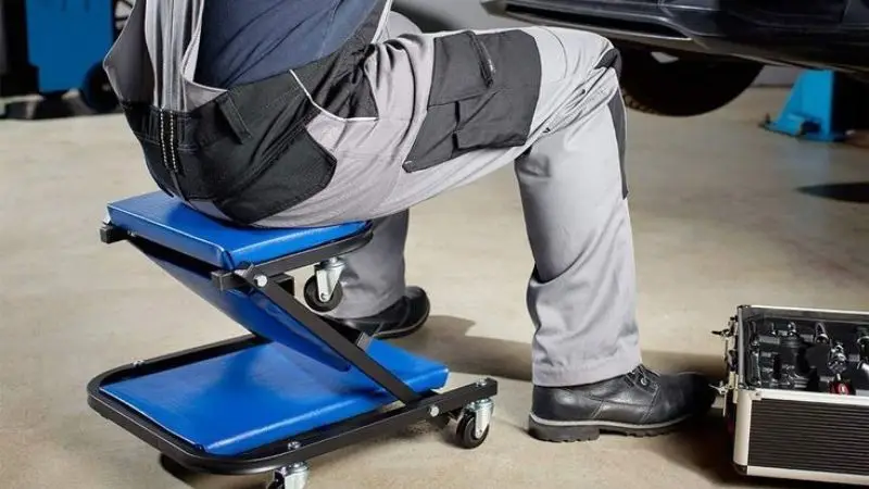 Best seat for warehouses and garages