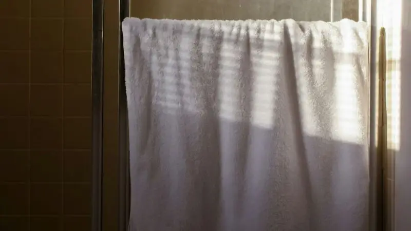 How to properly use a towel warmer