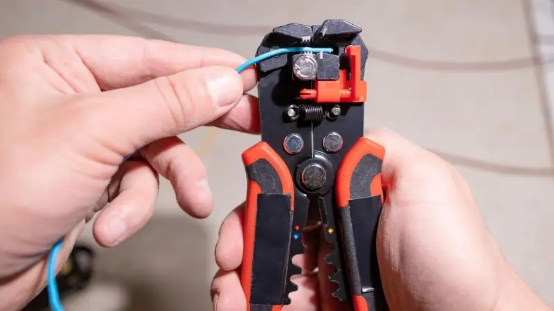 Wire stripping method and tool