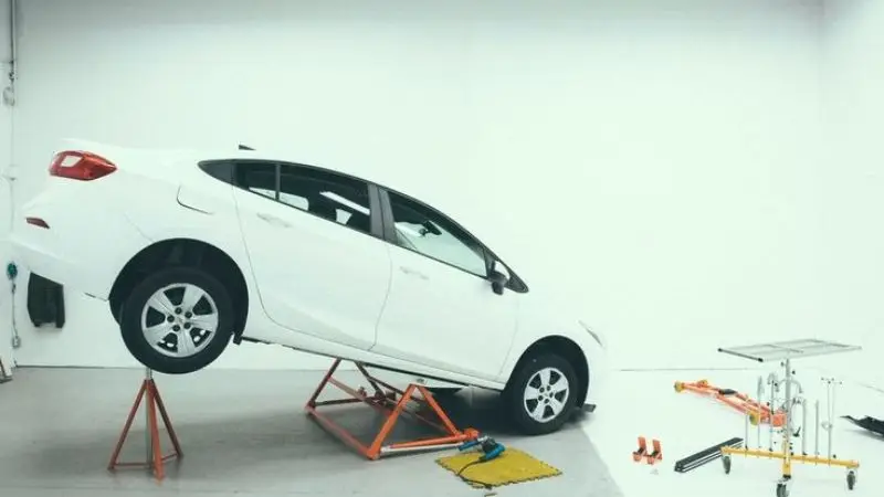 Lifting tools for the garage