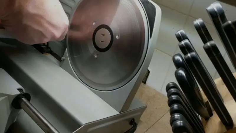 How to keep your meat slicer clean and long-lasting