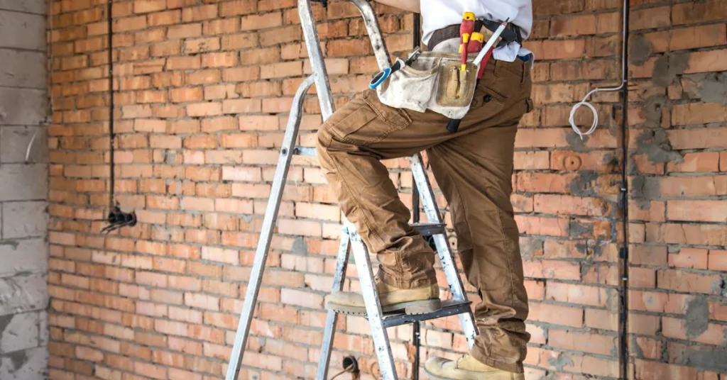 ladder safety tips