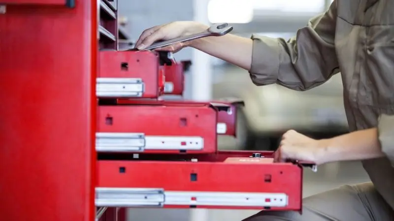 cabinet drawers to store wrench