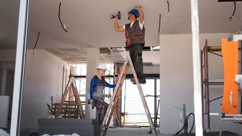 common mistakes to avoid when using an extension ladder