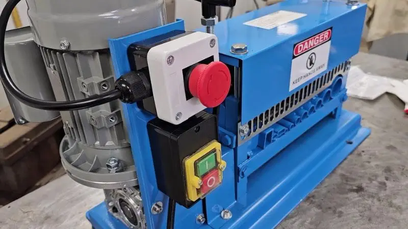 Benefits of using self-adjusting wire strippers