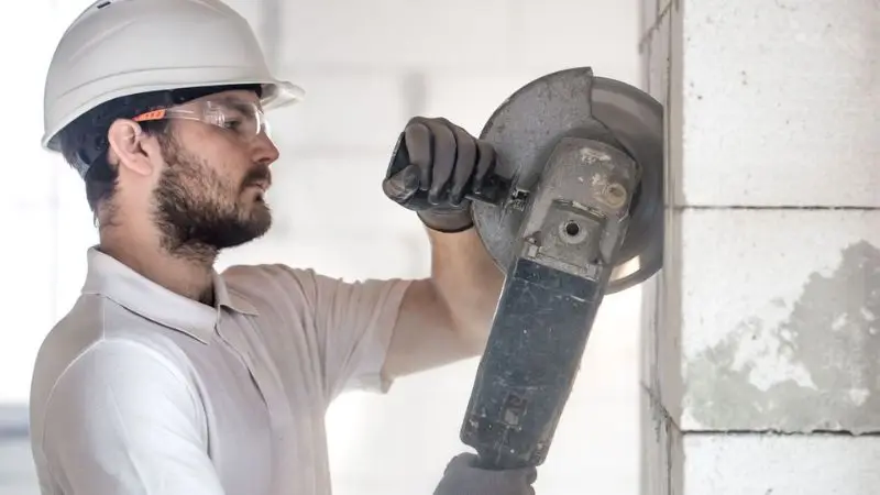 safety guidelines while choosing a concrete cutting tool