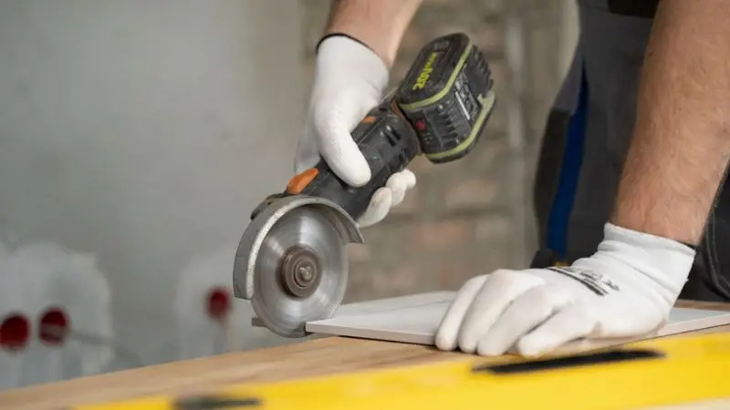 How to maintain concrete cutting tools