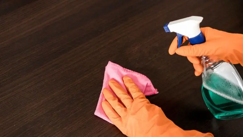 How to use the best hardwood floor cleaning solutions