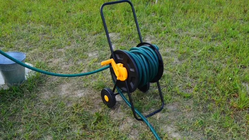 How to resolve common issues with automatic garden hose reels