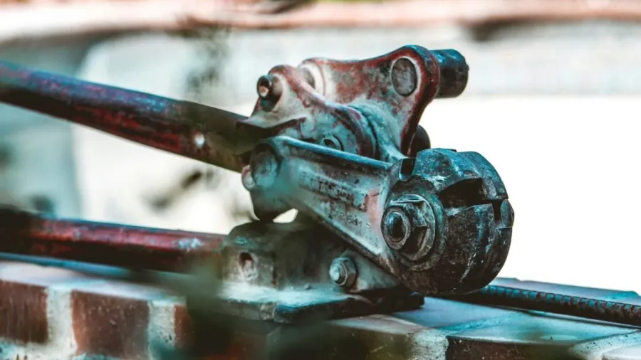 essential workshop tools