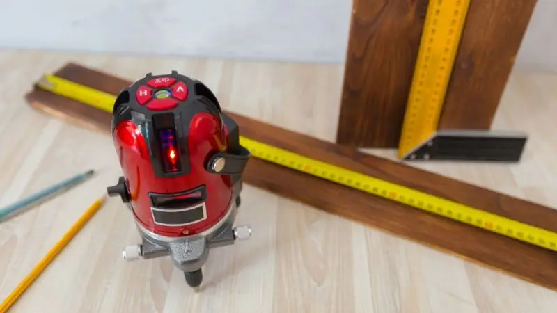 Avoid mistakes while using rotary level tool