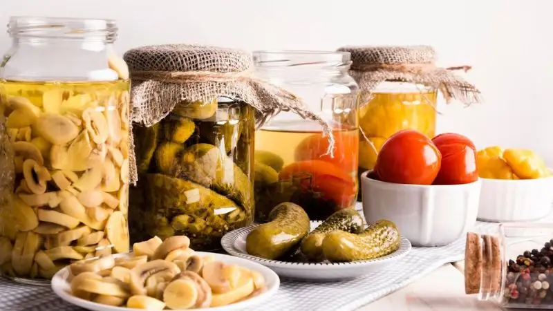  step-by-step guide on how to vacuum seal food in mason jars